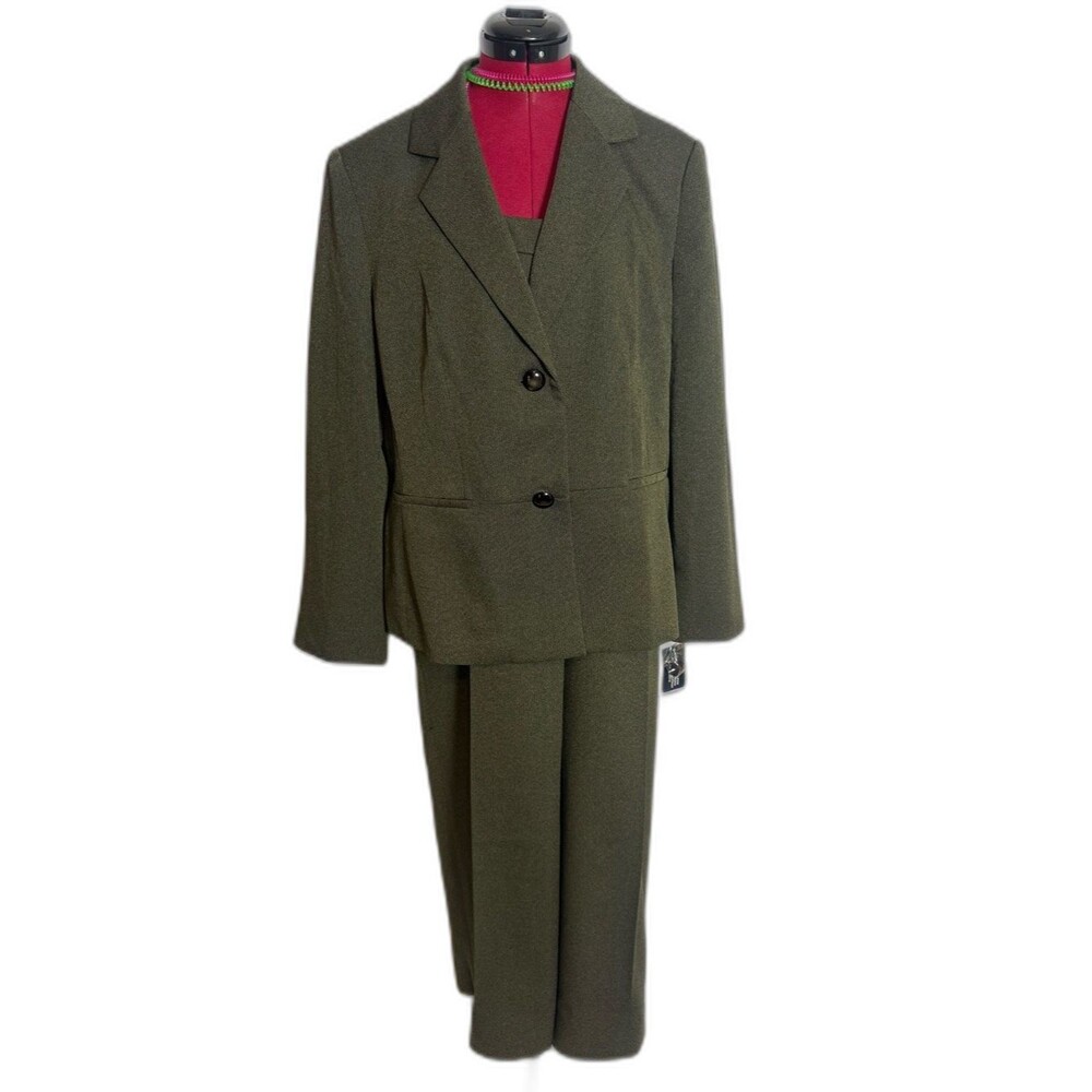 NWT Evan Picone Pantsuit Women's  Size 18 Olive Green 2-Piece Set Blazer & Pants